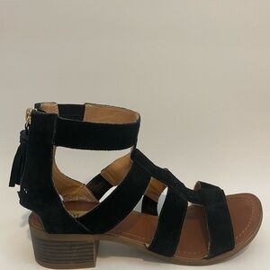 Steve Madden Black Suede Strappy Block Heel Sandal with Back Zipper